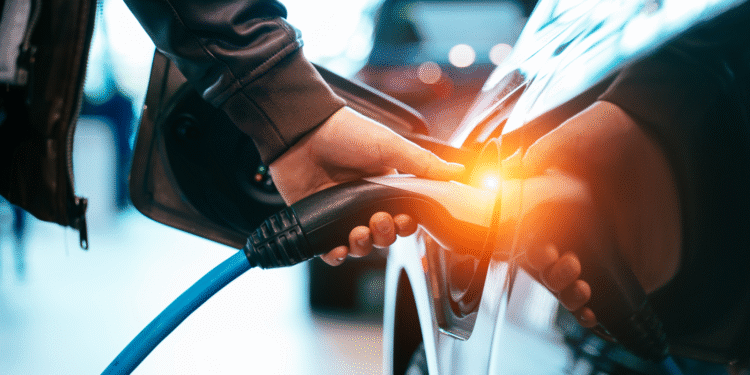 Adeus, gasolina! Este país está prestes a virar 100% elétrico