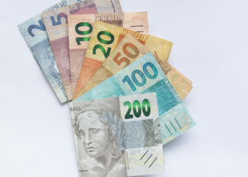 200 formas de Ganhar Dinheiro: Ideias reais para Criar Renda na Internet e no Mundo Físico