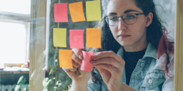Como Sair do Ciclo de Viver de Salário em Salário e Construir uma vida Financeira mais Tranquila