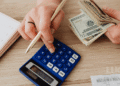 Como organizar sua vida financeira: Guia completo para assumir o Controle do seu Dinheiro